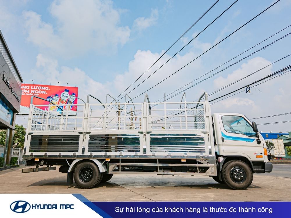 Xe tải Hyundai New Mighty W11SL thùng dài 5.6 mét